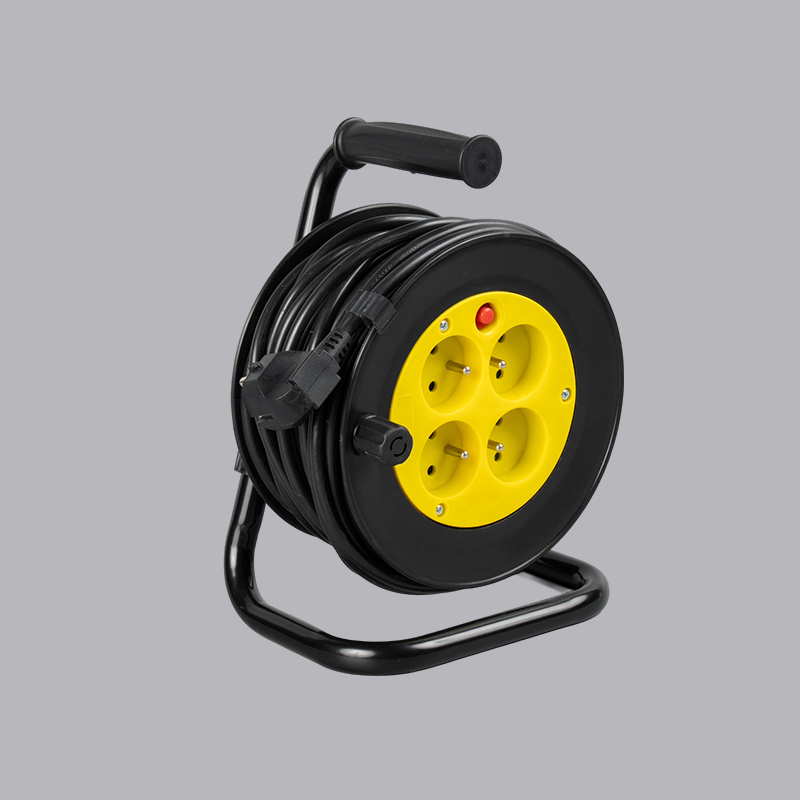 Carrete de cable de 15 m con estructura de hierro tipo francés F4R-15T