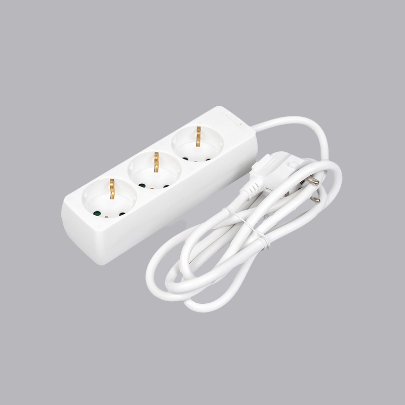 LOB-03 Regleta Multitoma de 3 vías con forma rectangular tipo alemán