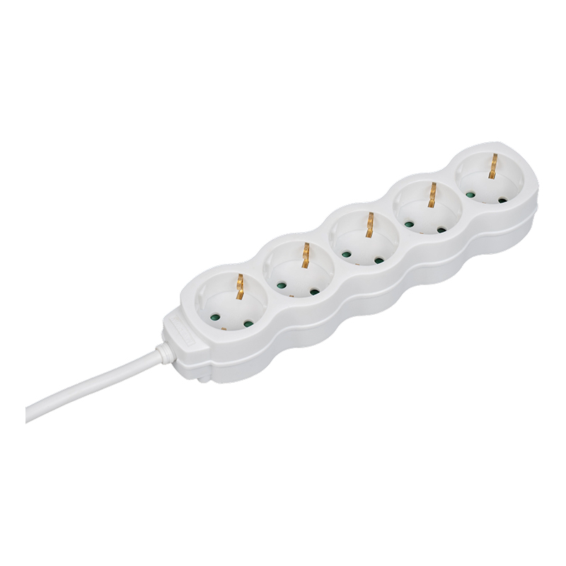 ¿Cuáles son el voltaje y la corriente nominales del Power Strip europeo?