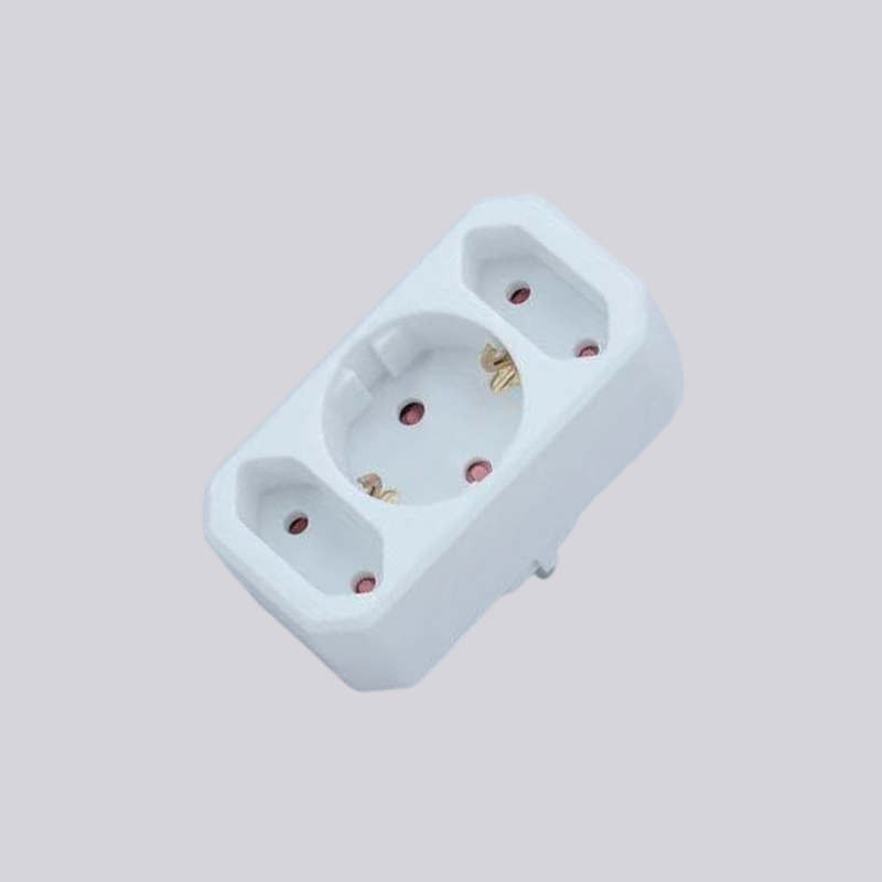 Adaptador de enchufe redondo y dos enchufes planos tipo alemán G01-01/2